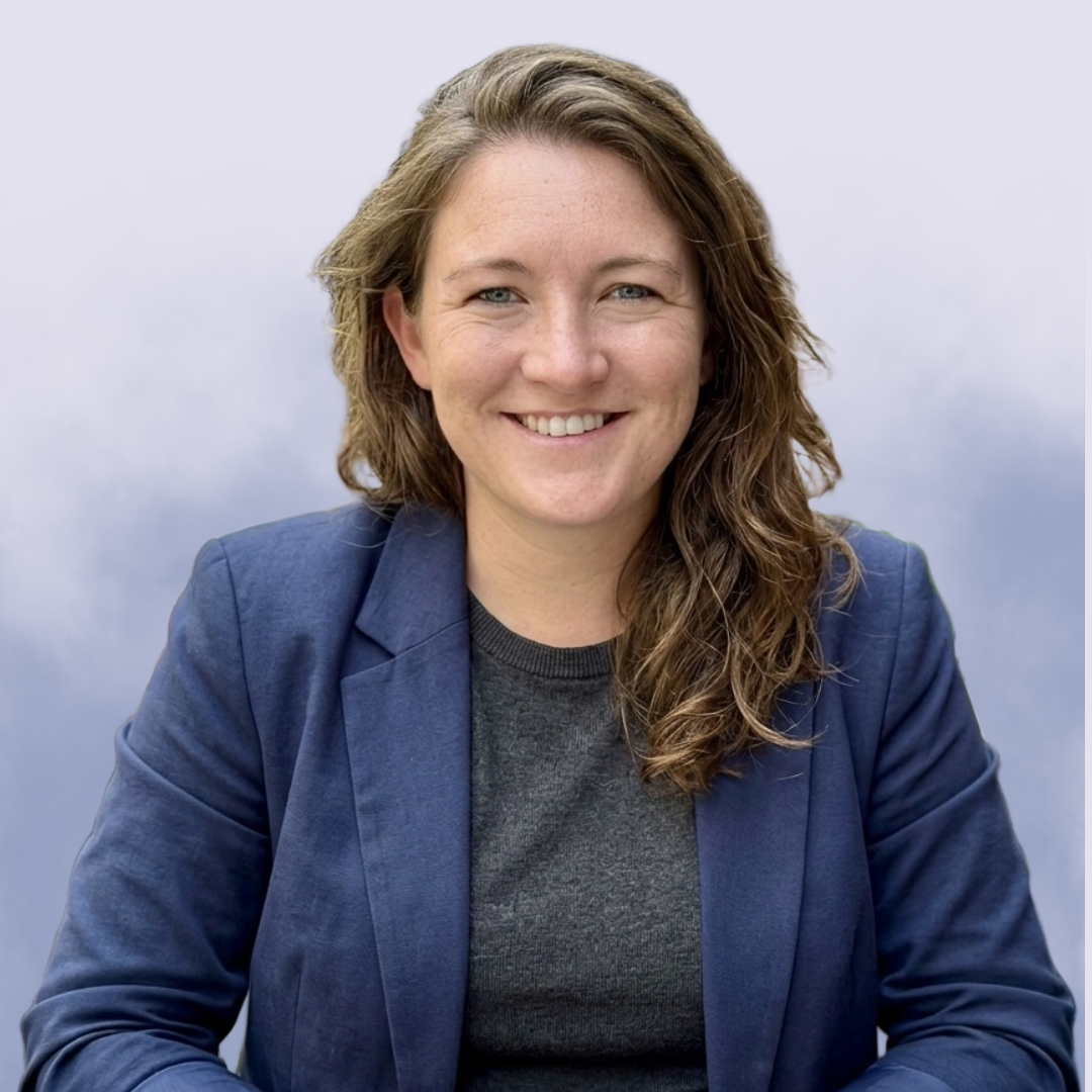 Whitney Menarcheck headshot
